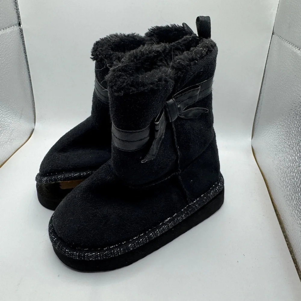 Toddler Girl Size 7 Black Faux Fur Winter Boots with Bow